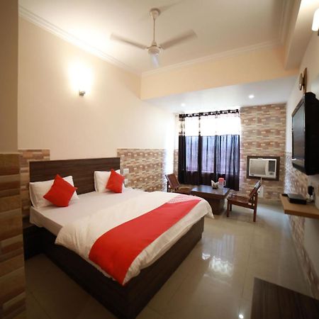 Oyo 15561 Corporate Villa Jammu Luaran gambar