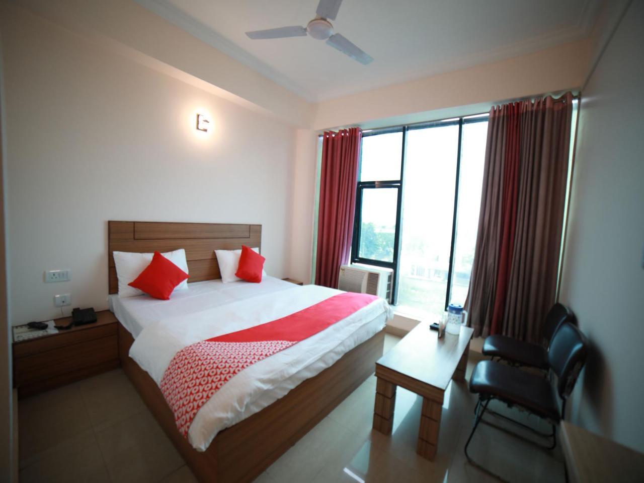 Oyo 15561 Corporate Villa Jammu Luaran gambar