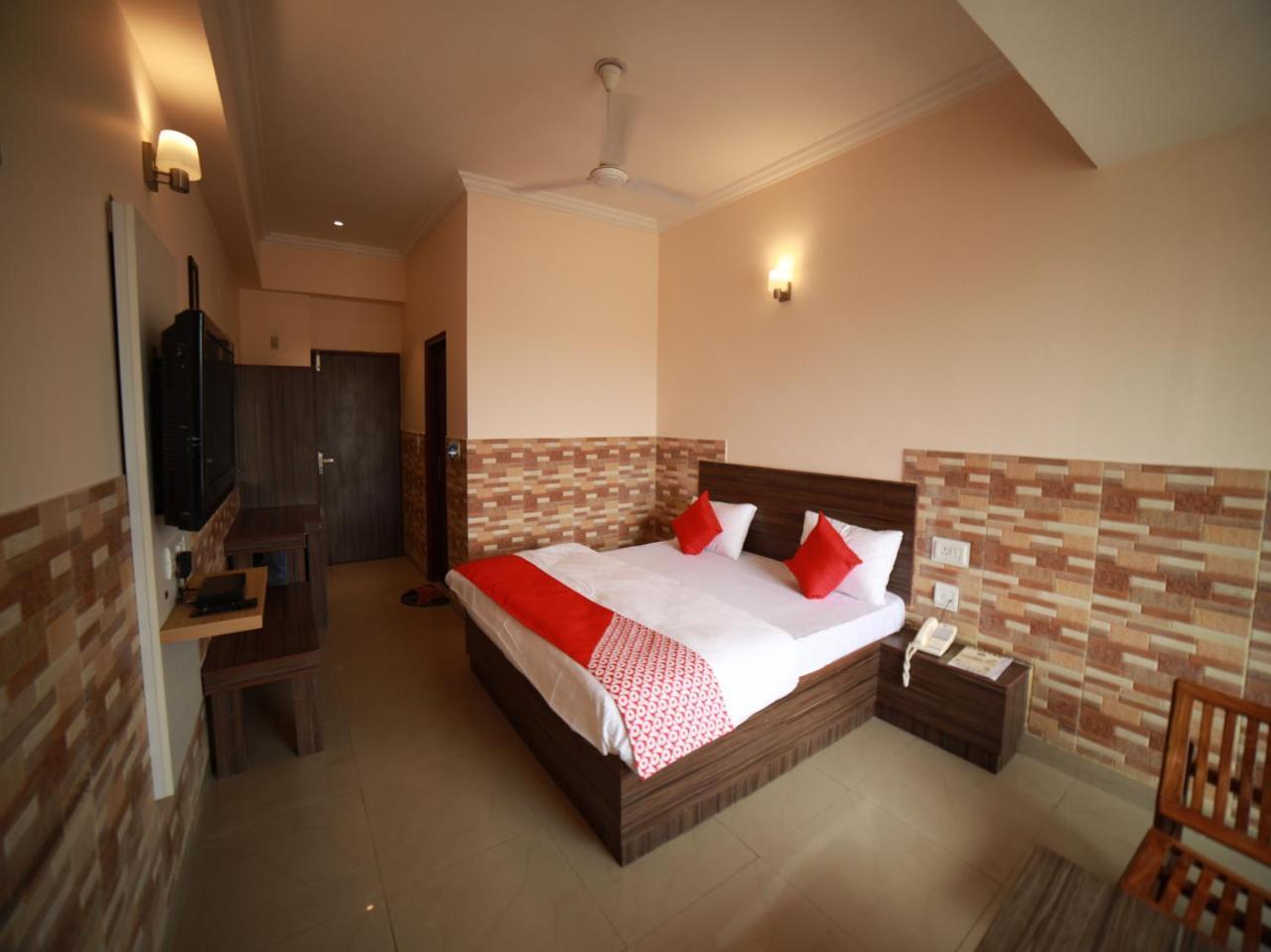 Oyo 15561 Corporate Villa Jammu Luaran gambar