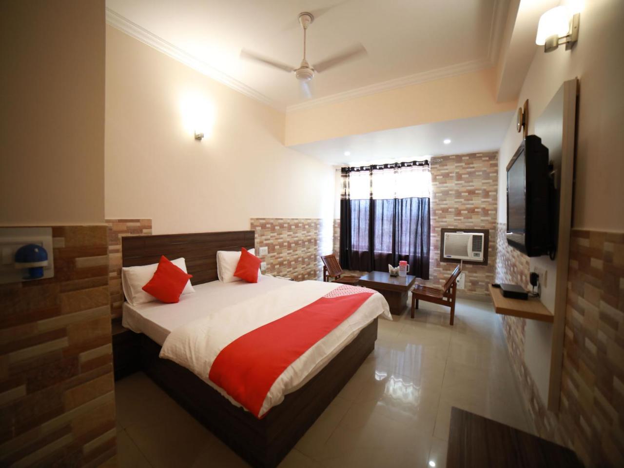 Oyo 15561 Corporate Villa Jammu Luaran gambar